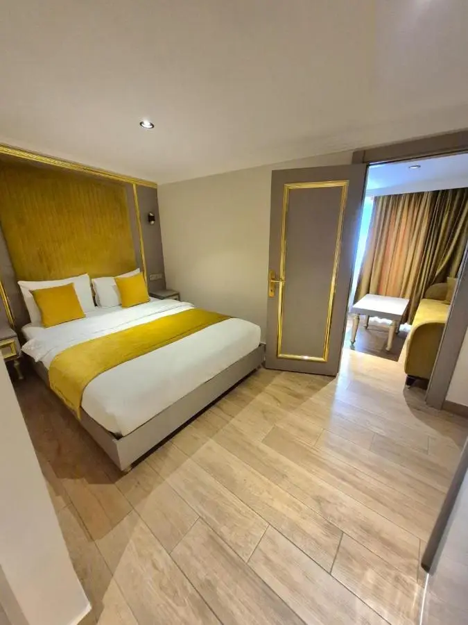 Taksim La Marino Hotel