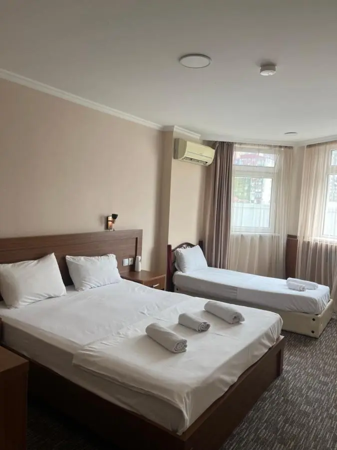 HOTEL L - Bakuri