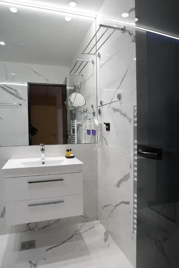 Moaline Apartments, free parking