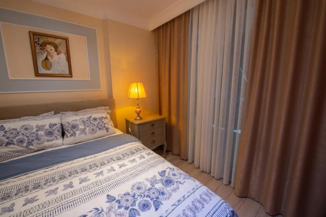 Three bedroom Duplex apartment with large terrace