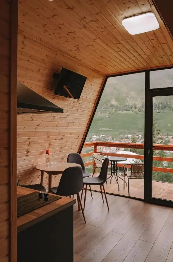 Kakhshiani Mestia Cottages