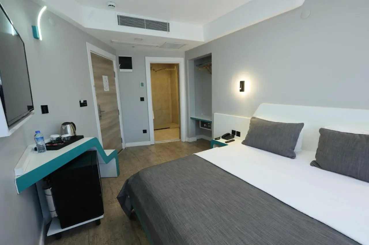 Midis Otel