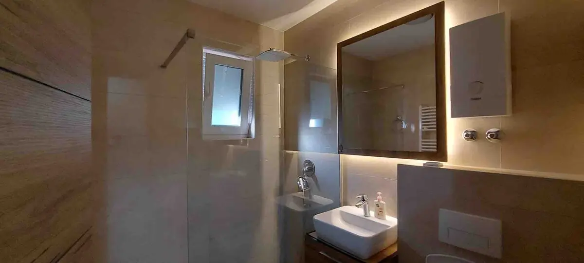 Villa Wood & Green Pool & Spa Residence