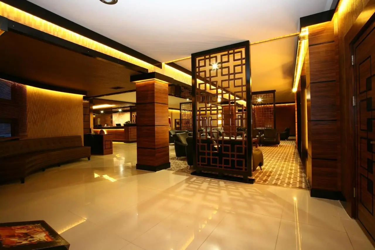 Grand Cali Hotel