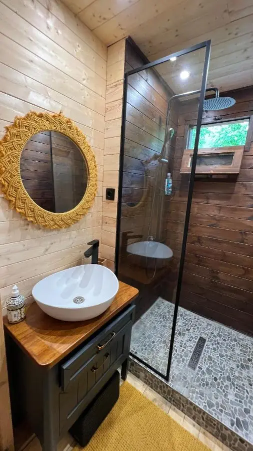 Dumbo Eco Camp
