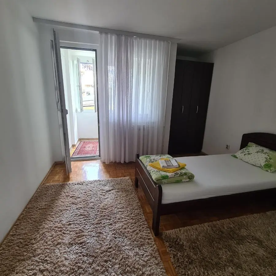 Family stay apartment Share