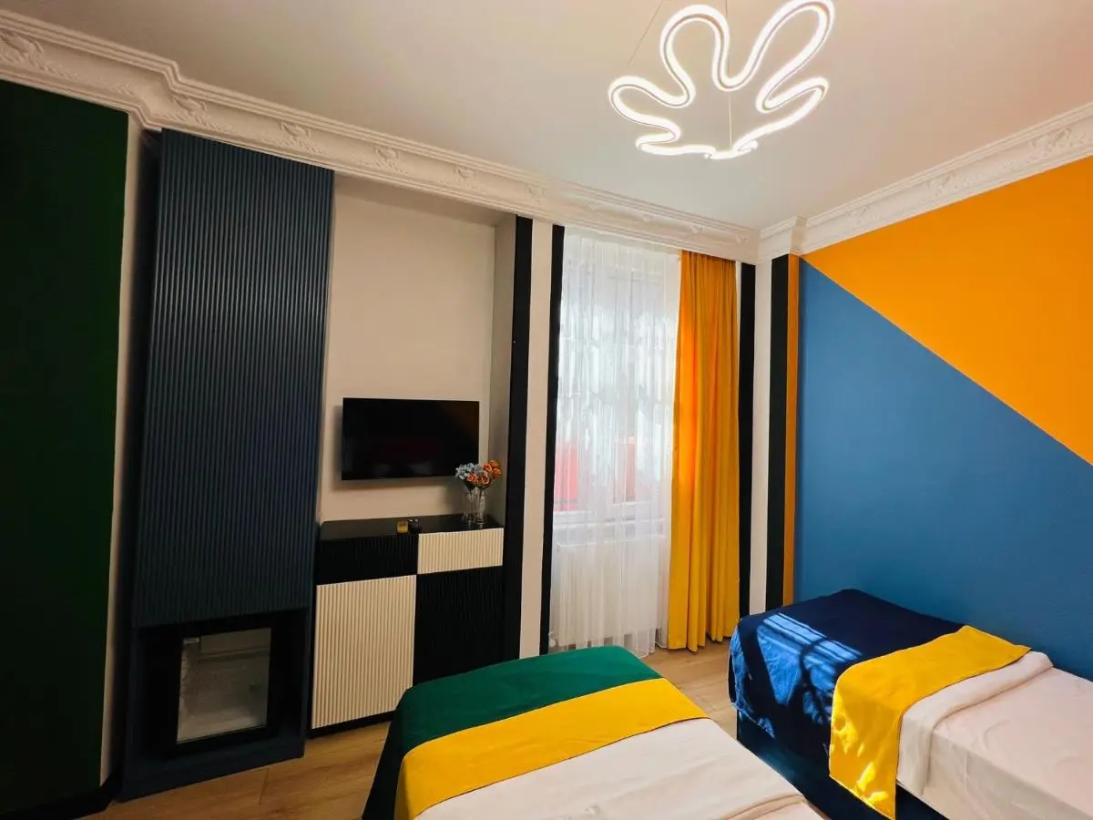 Apex Hotel