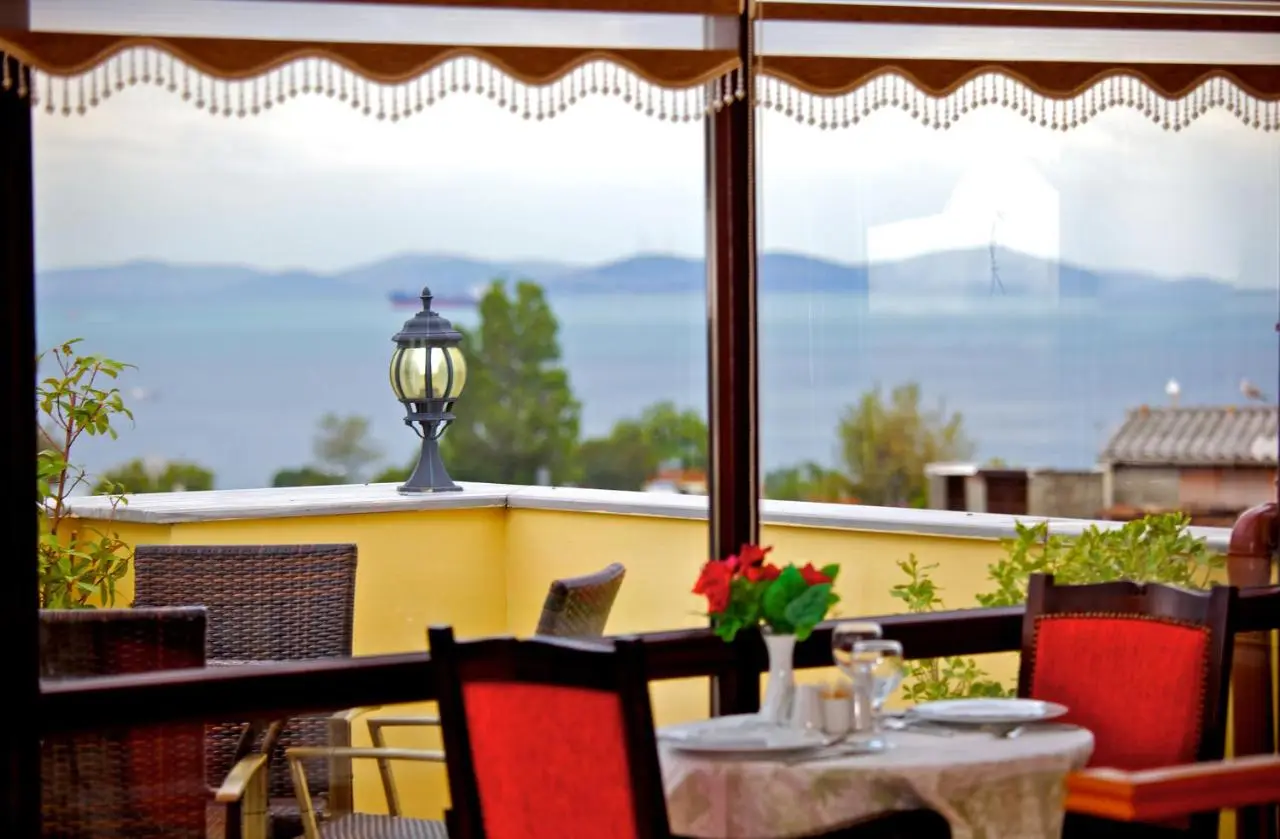 Amber Hotel & Spa