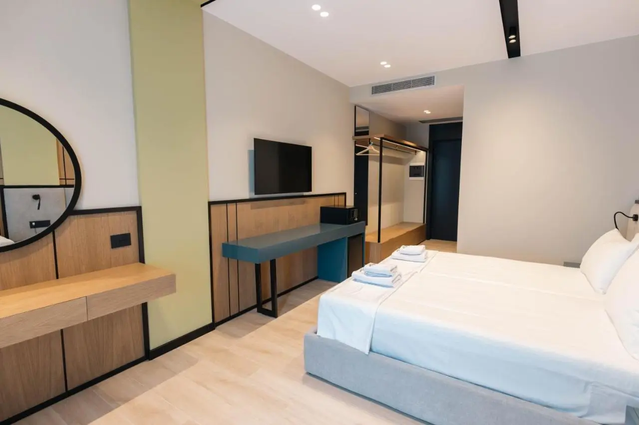 Green Light Hotel