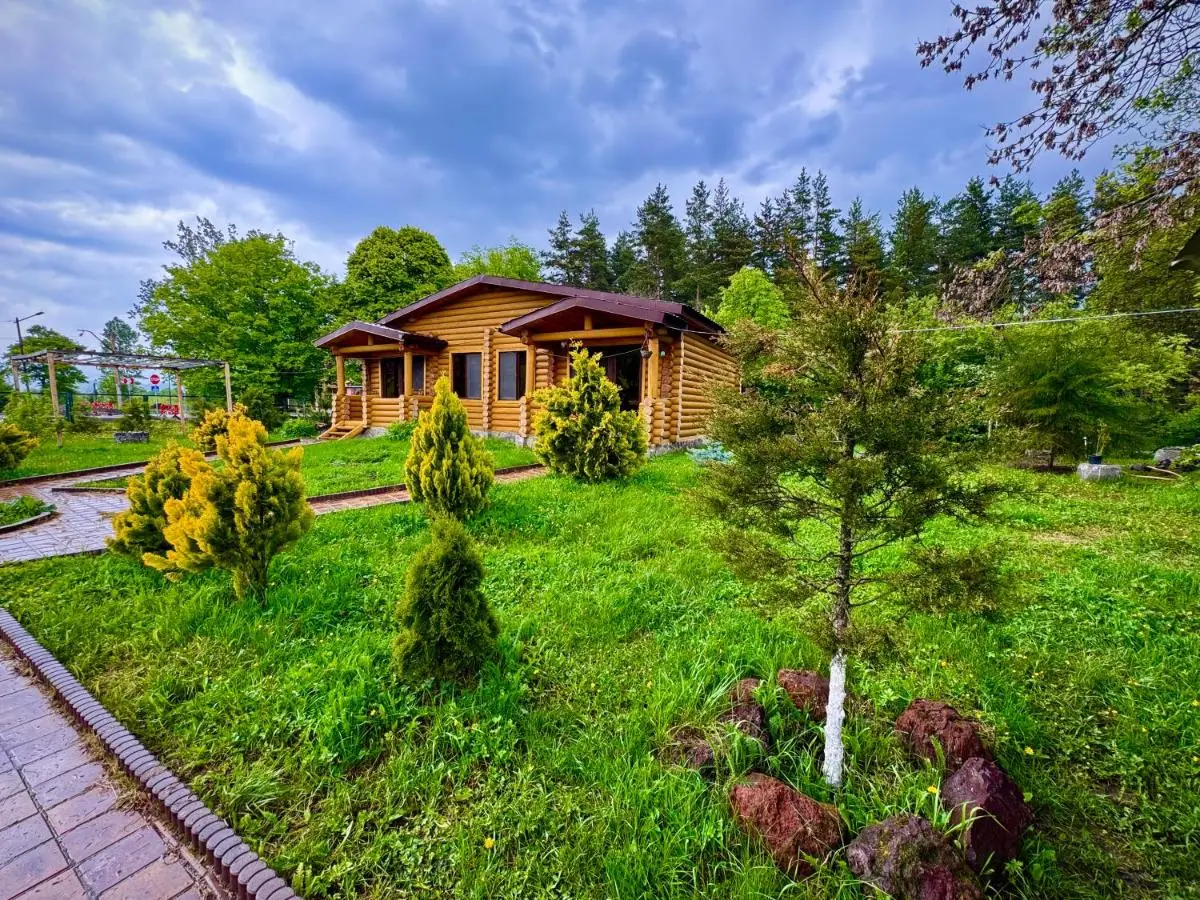 Kingswood Cabins Borjomi