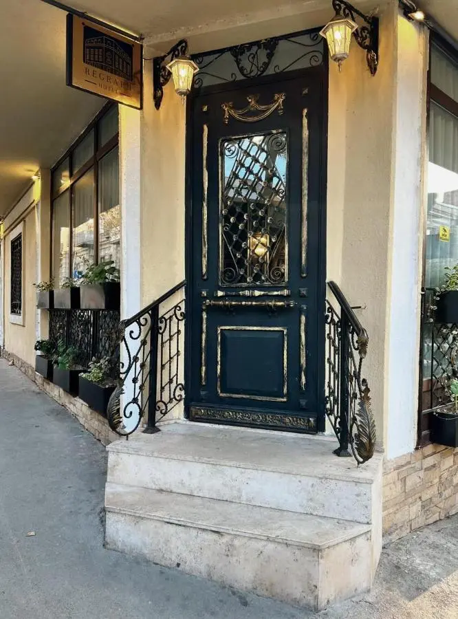 Regraph Hotel