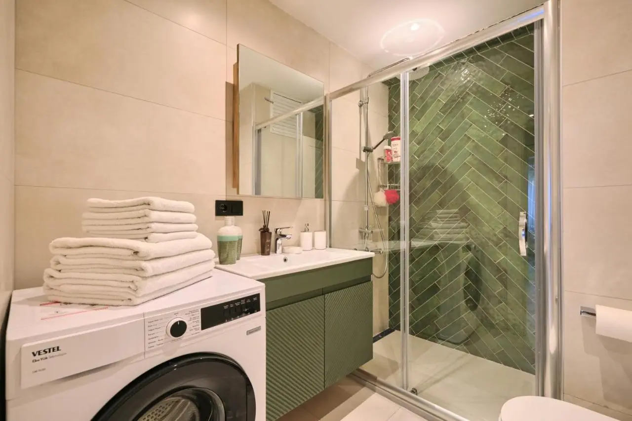 BSY's Stylish 1BR,2BR ,3BR Apartments in Brand New Building