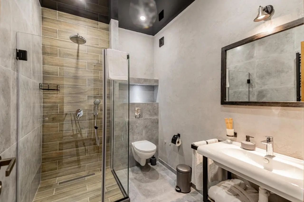 Ivy Hotel