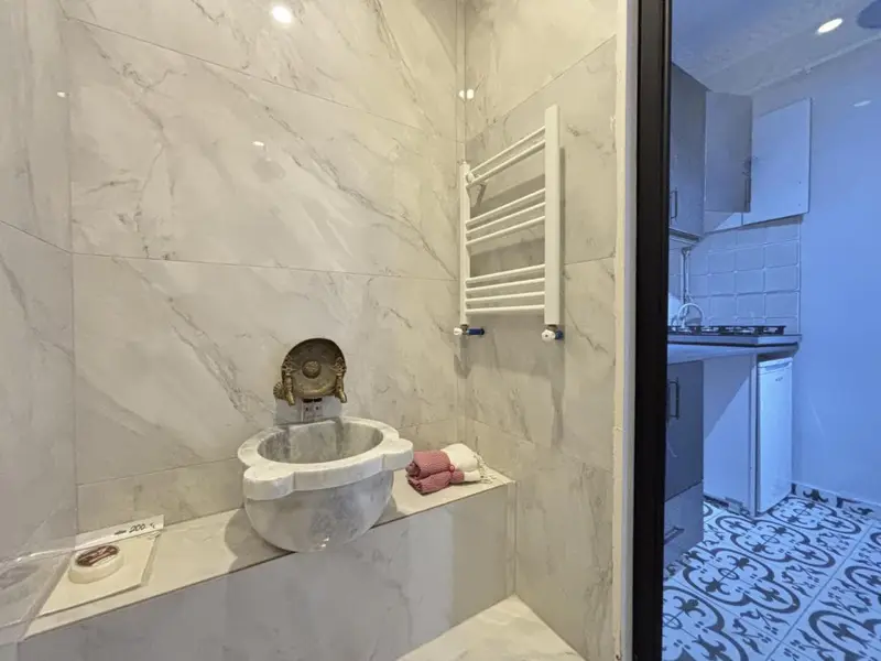 1BR w Turkish Hammam • Central Galata Stay