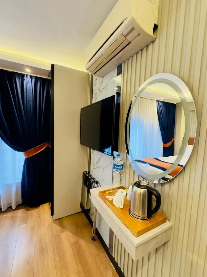 Regency World Hotel