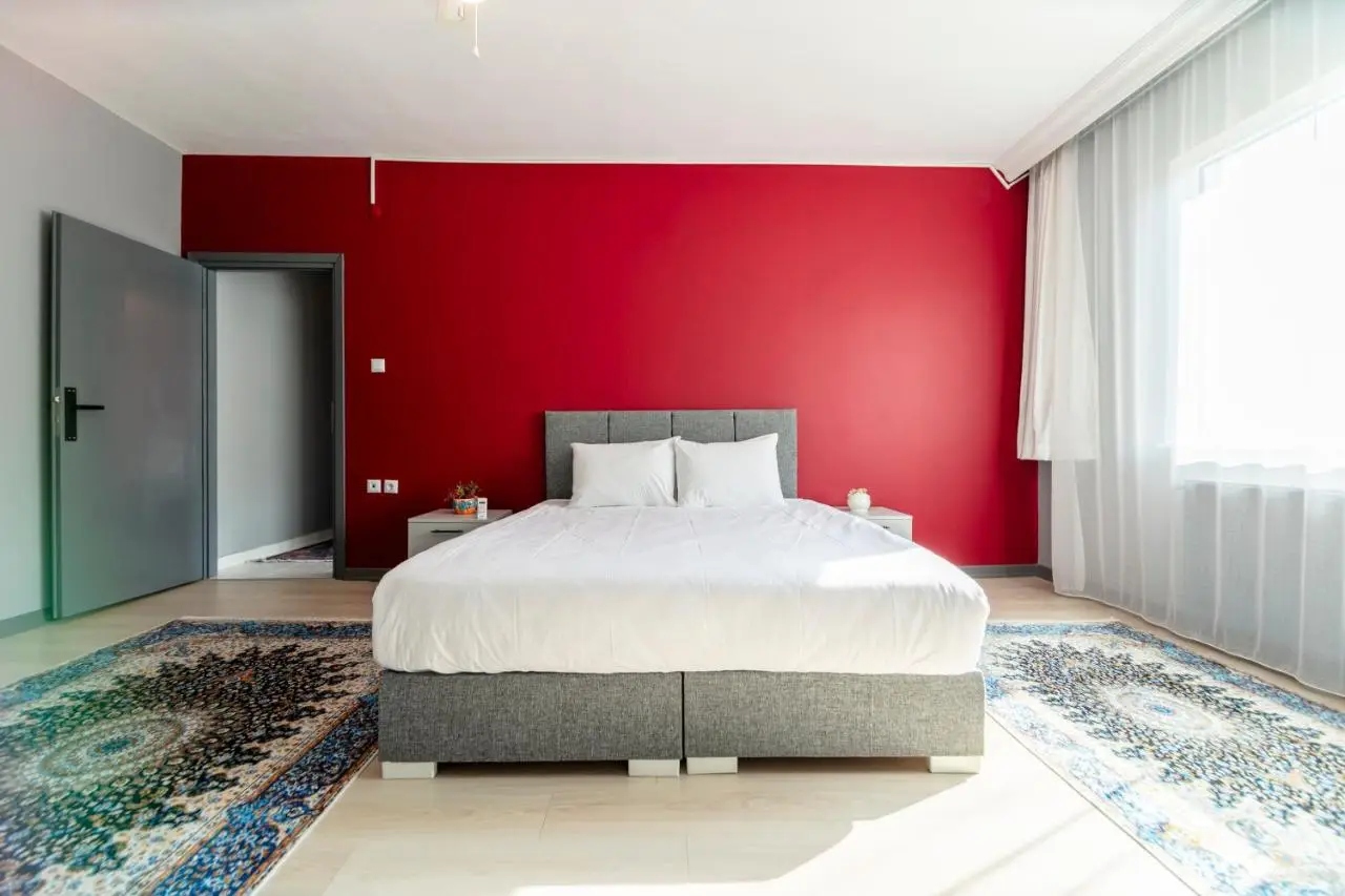 Hexa Suites Hotel