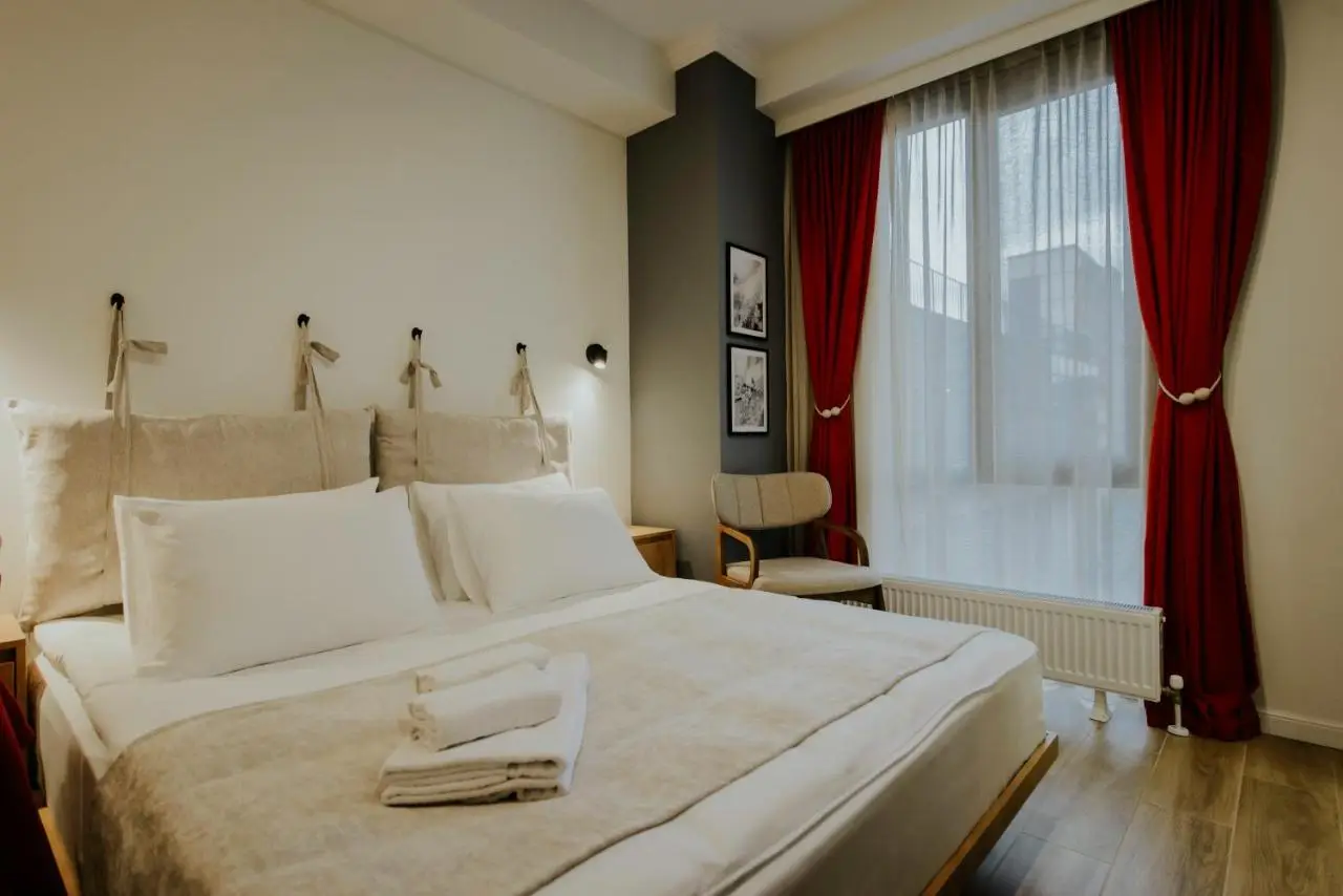 Skyline Luxury Suites