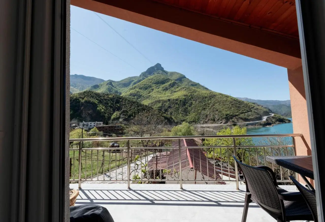 koman_lakeview_apartments