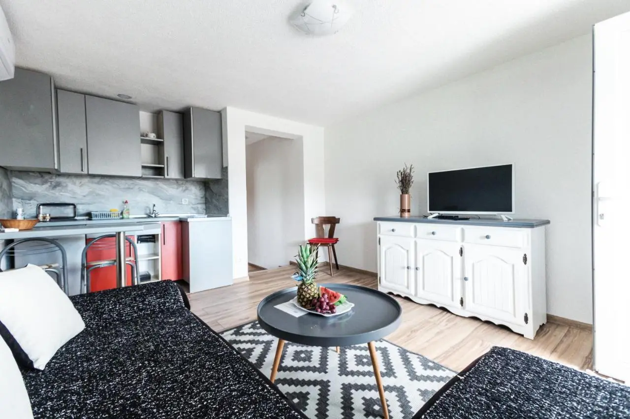 Delta apartments