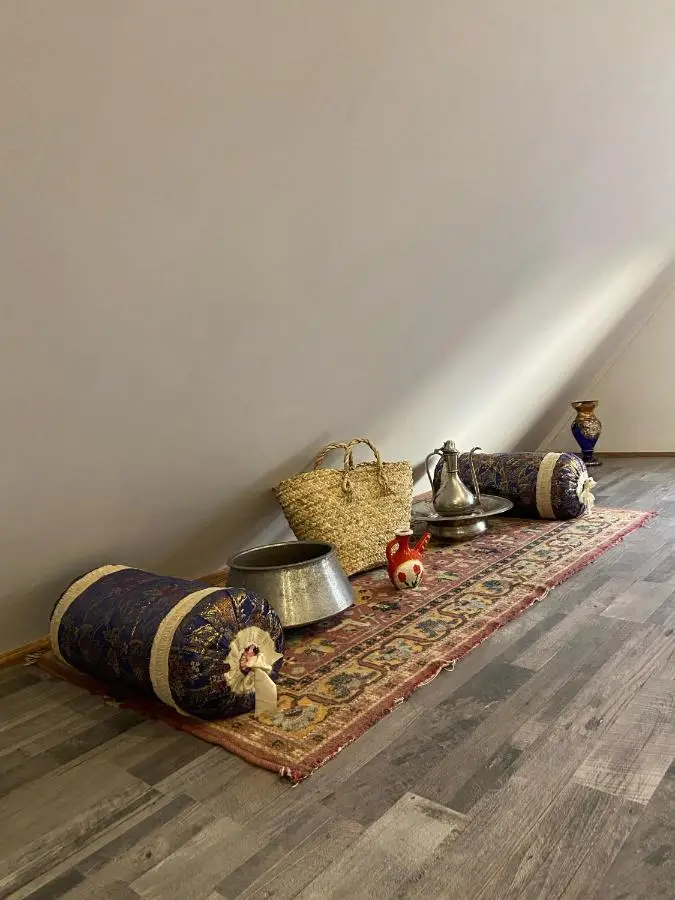 Praqa House