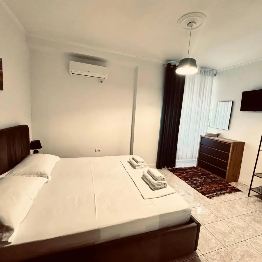 Hi5 Rooms