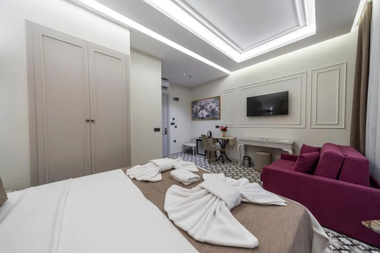 Pera Luna Premium Hotel