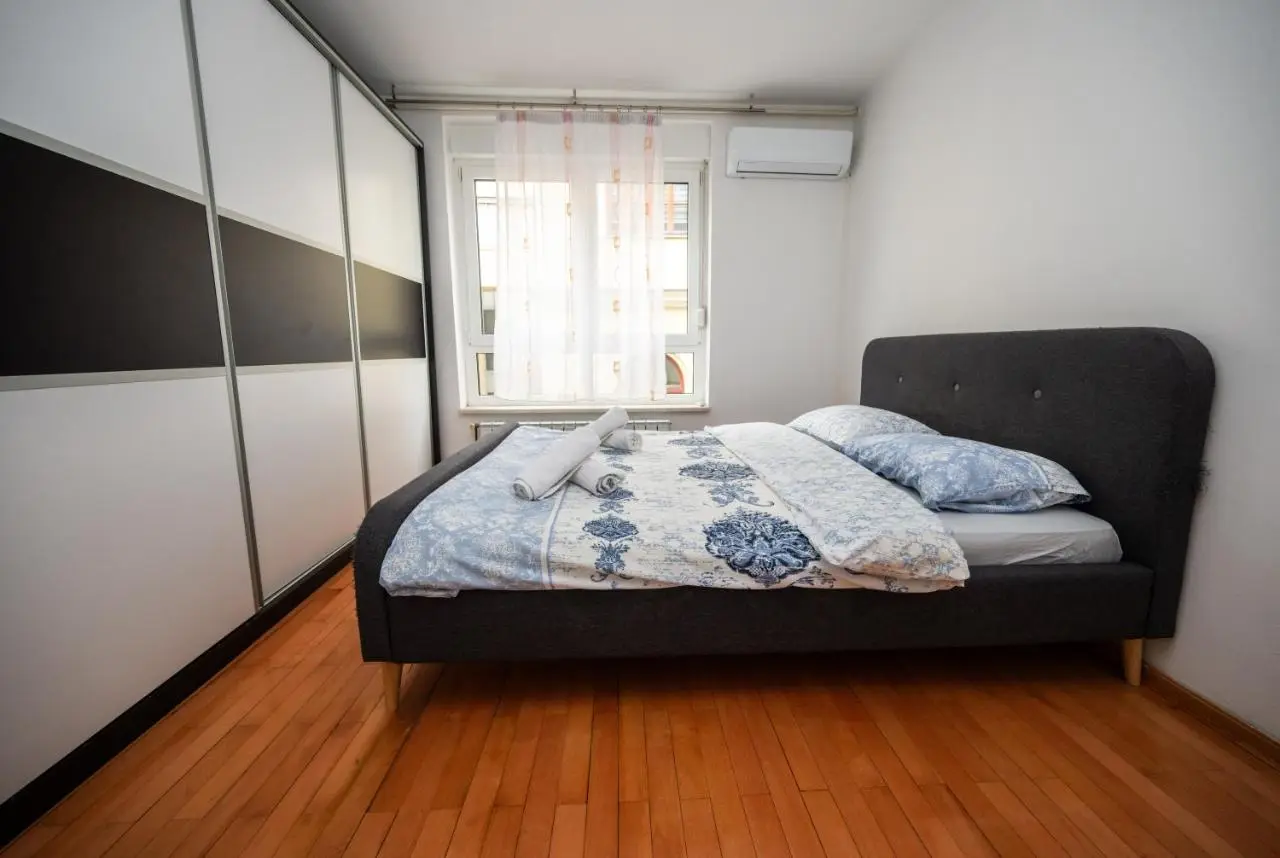 Spacious & Modern Apartment in the City Centre