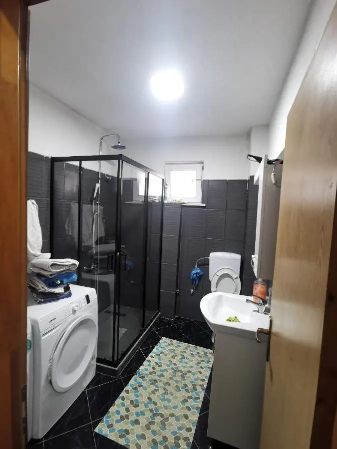 Hostel Raft Neretva
