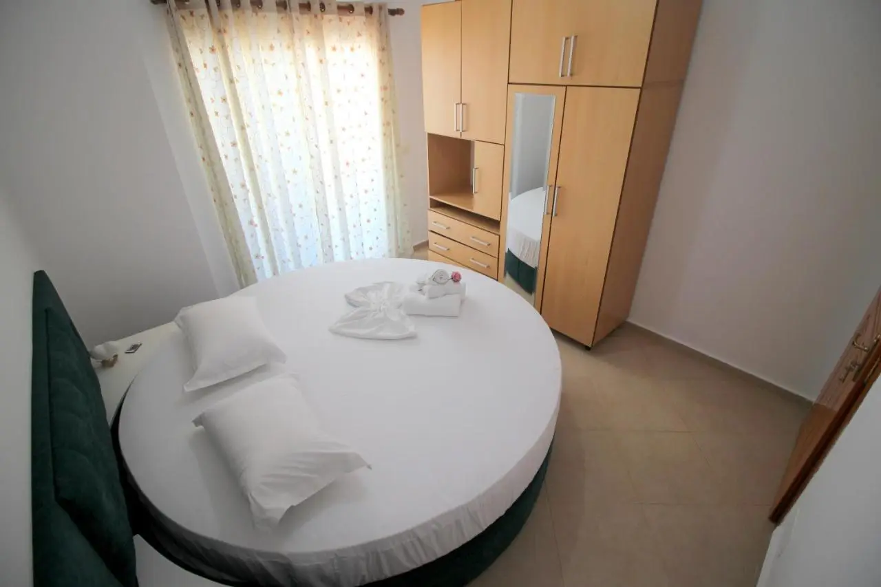 July Seaview Apartments