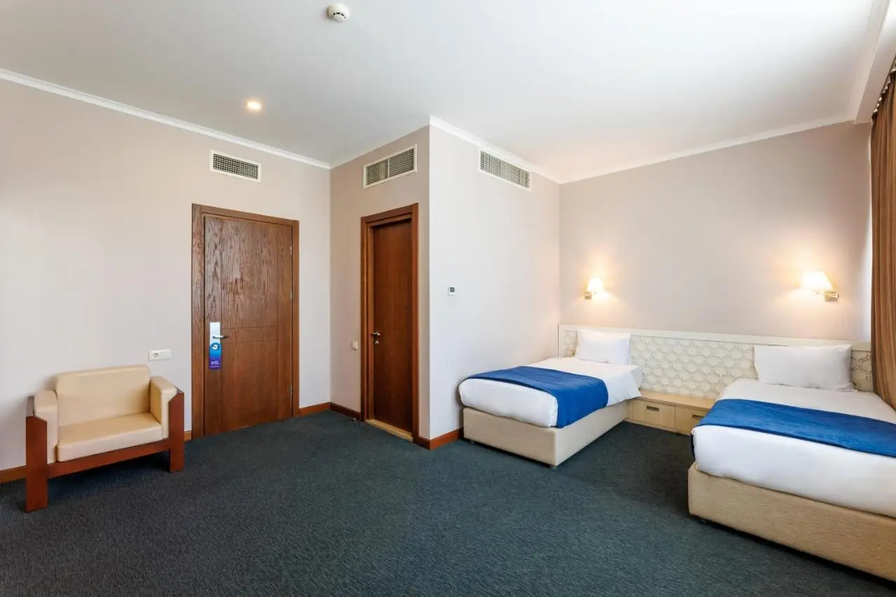 Cruise Hotel