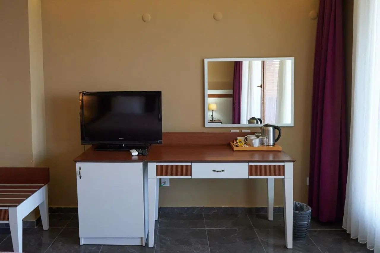 Phellos Suites Boutique Hotel