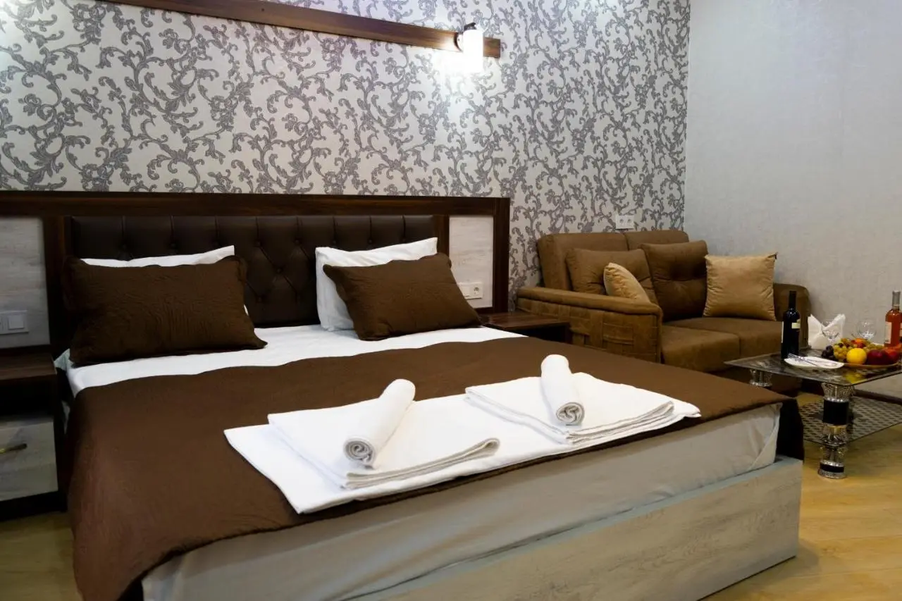 EMEG Hotel and Restaurant
