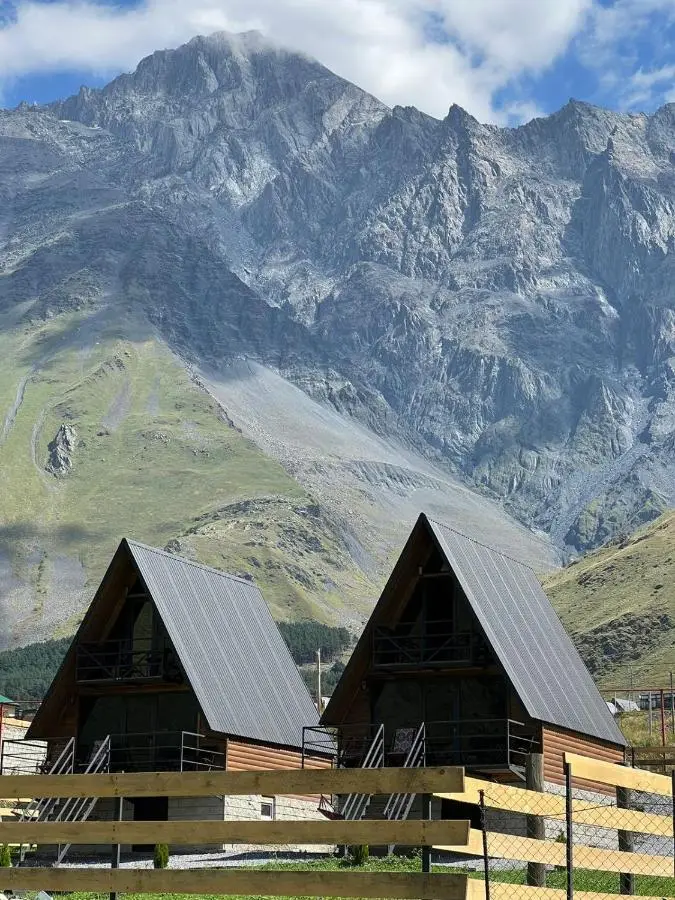 Kazbegi Harmony Cottages