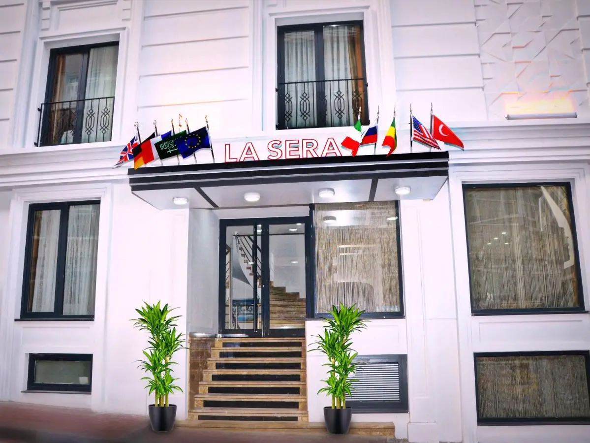 Hotel La SERA