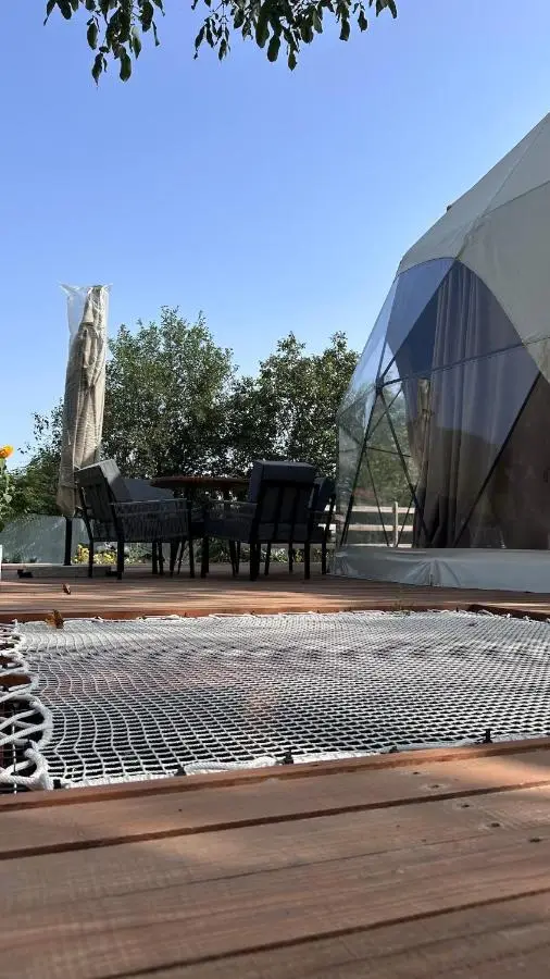 Alachiq Glamphouse