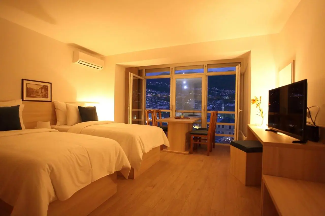 Deluxe Bellevue Apartments