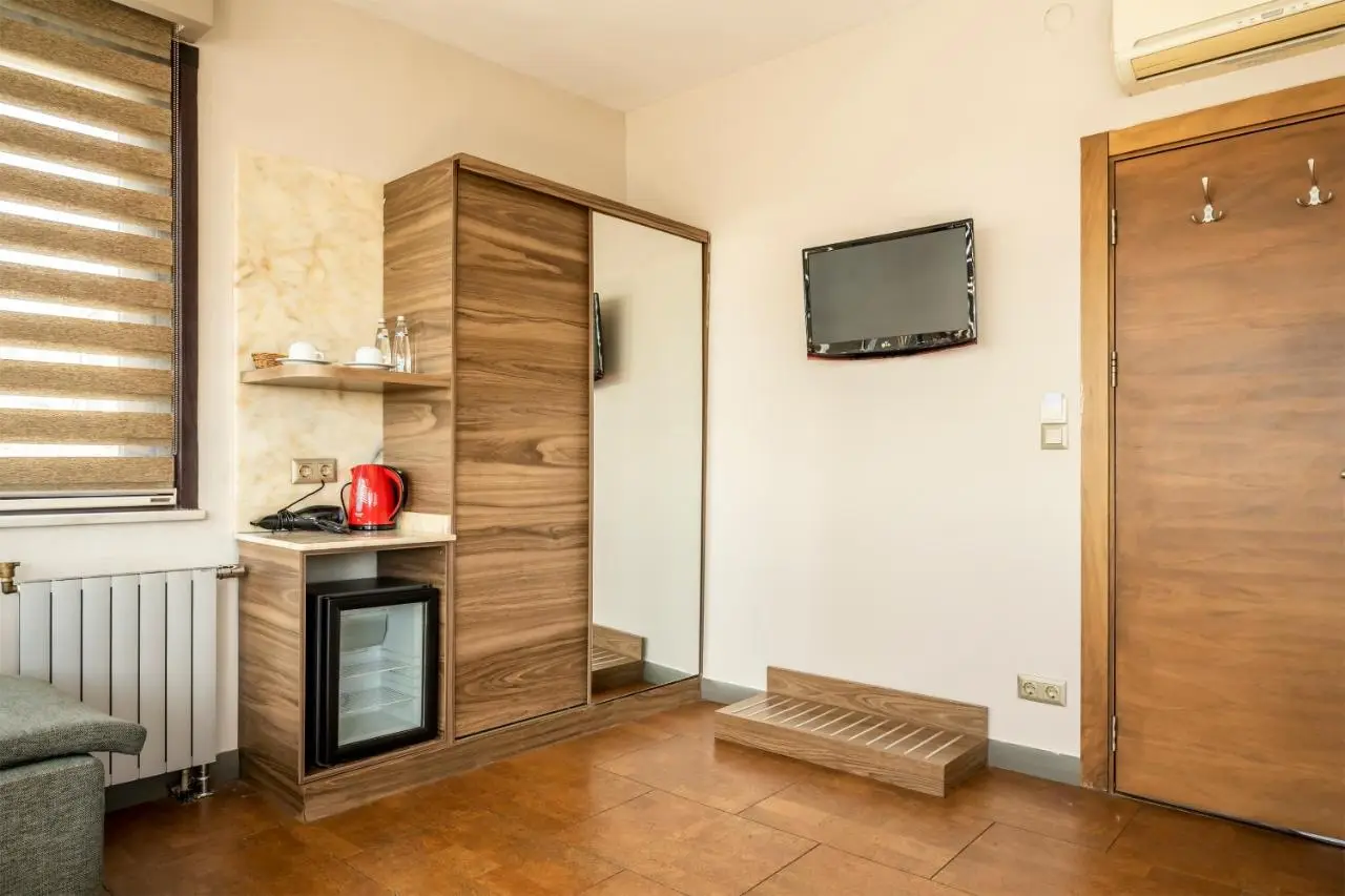 The Pera Hotel