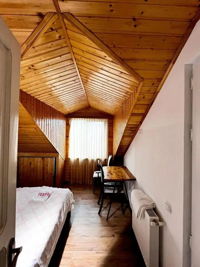 Nino & Irodi's Guest House