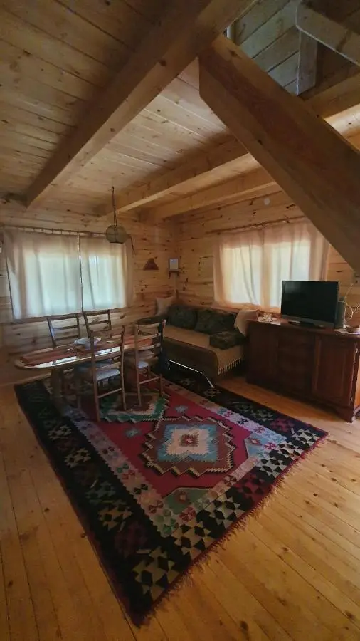 Drvena vikendica Teodora