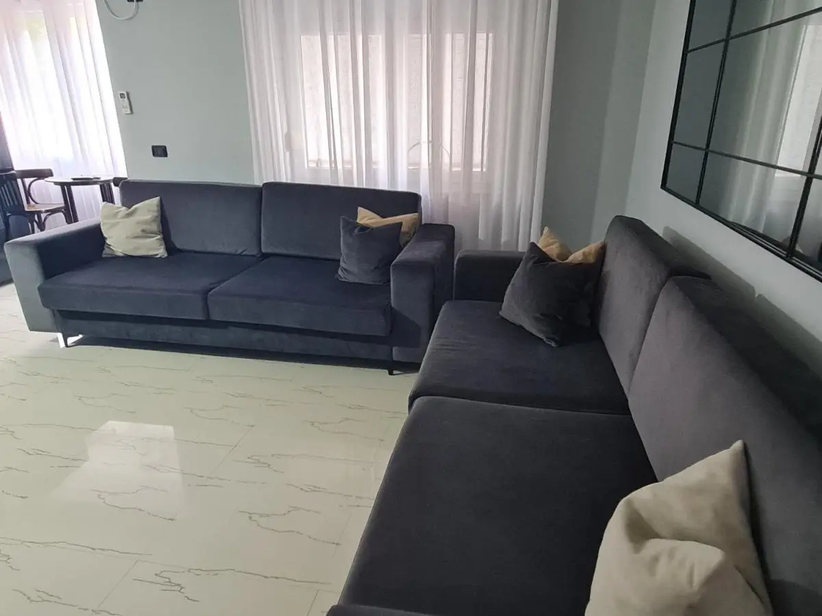 Edi's Apartments-Cozy stay in the center