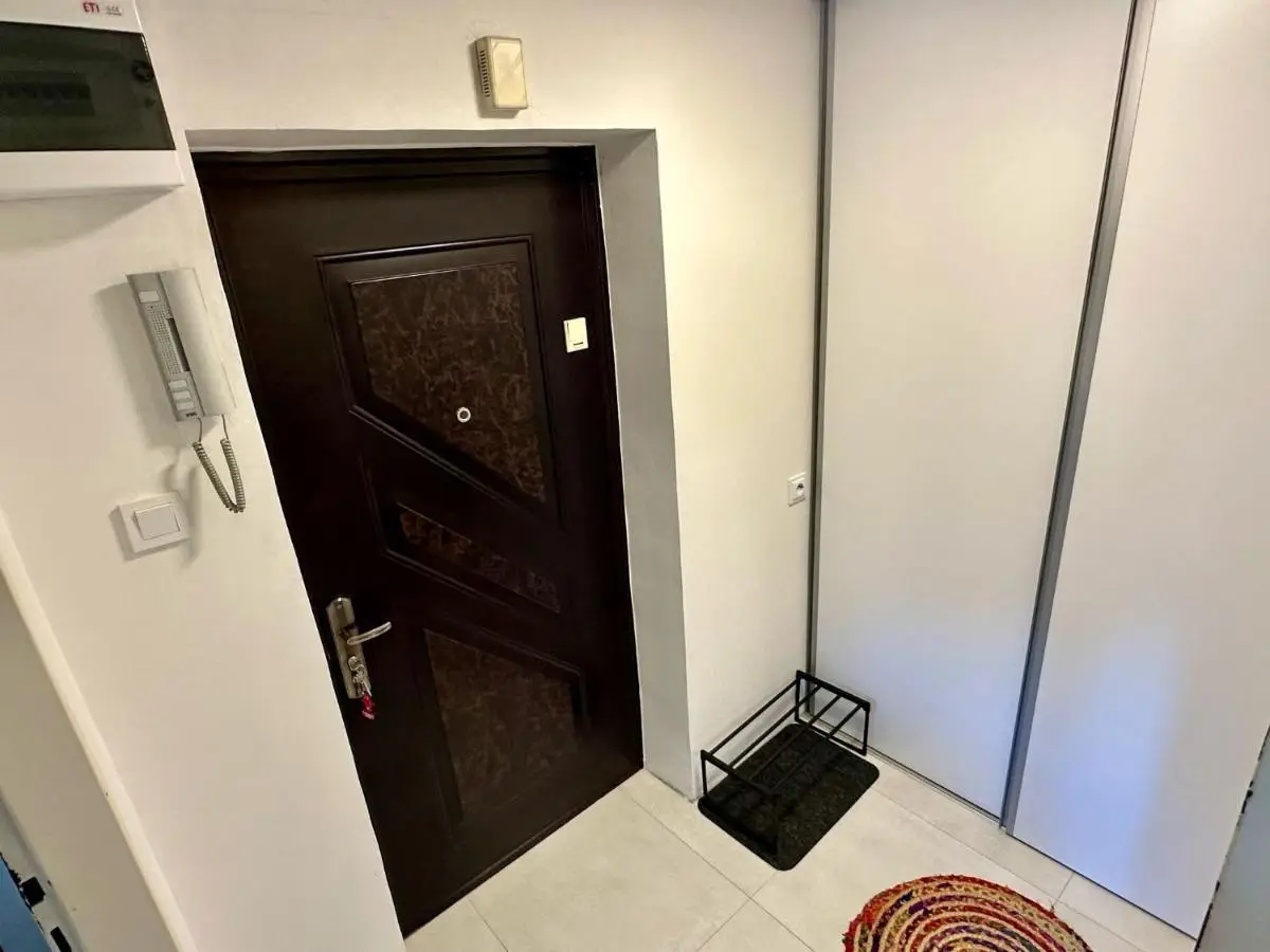 Apartment Mercury