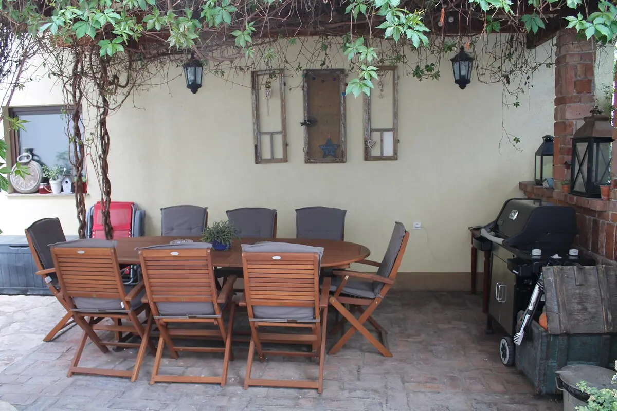 Olympic Bronze Apt/ Free Parking/ Garden/ Grill