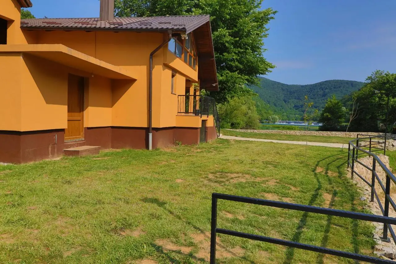 Holiday Homes Mujo Bejzin