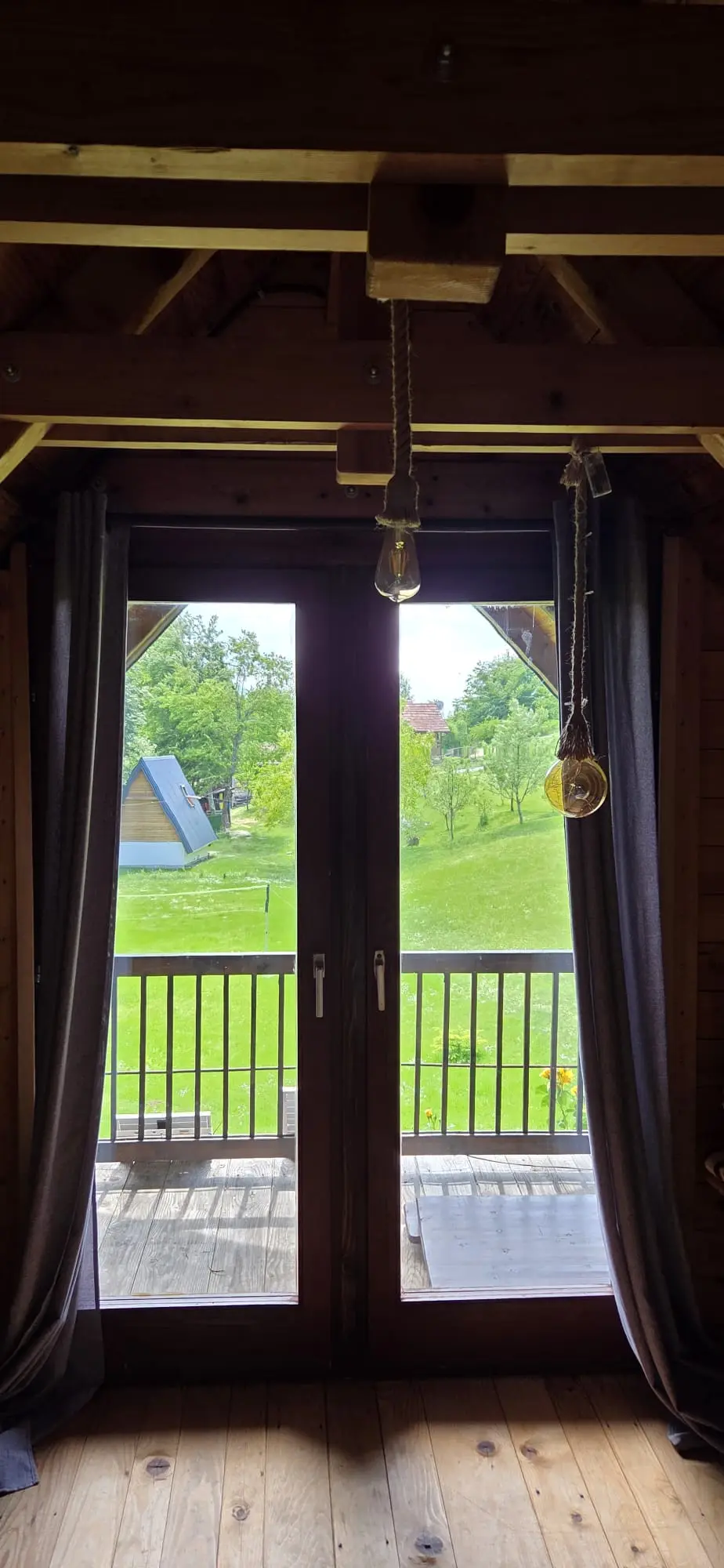 Nina's Cabin