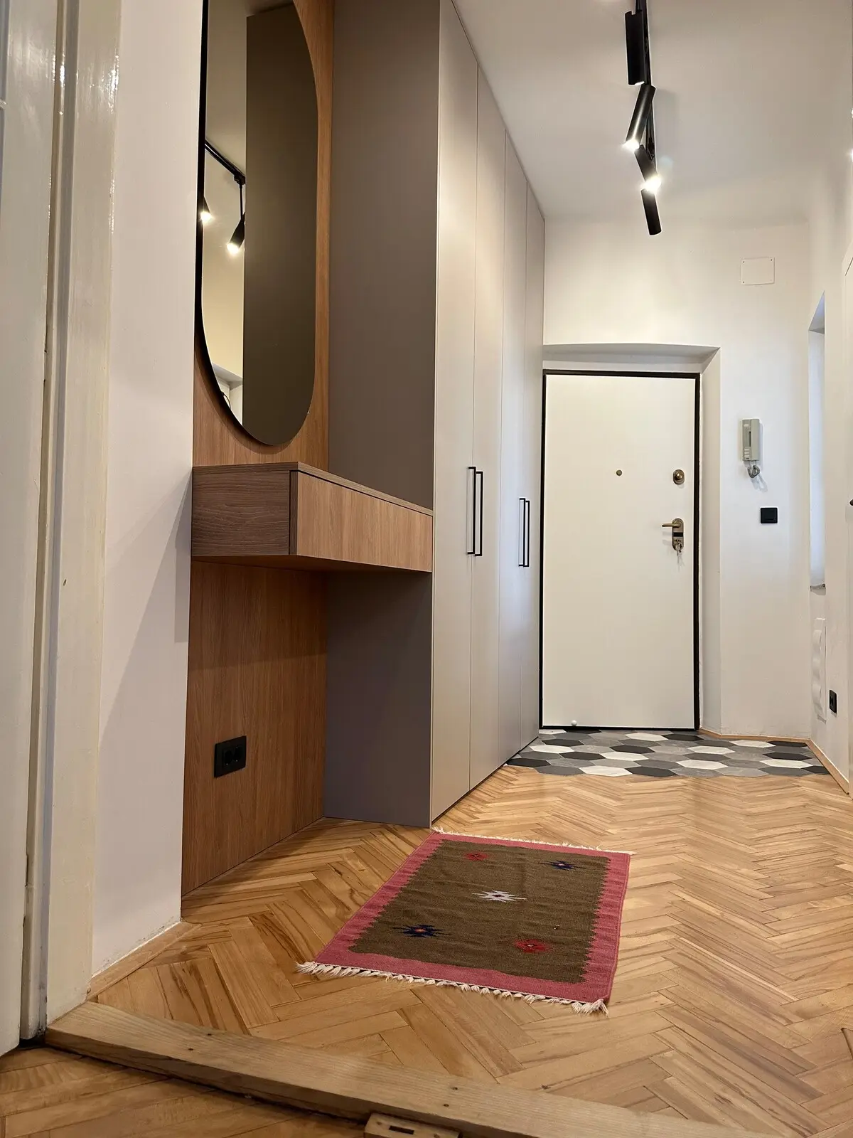 Stylish Prime Location Apartment