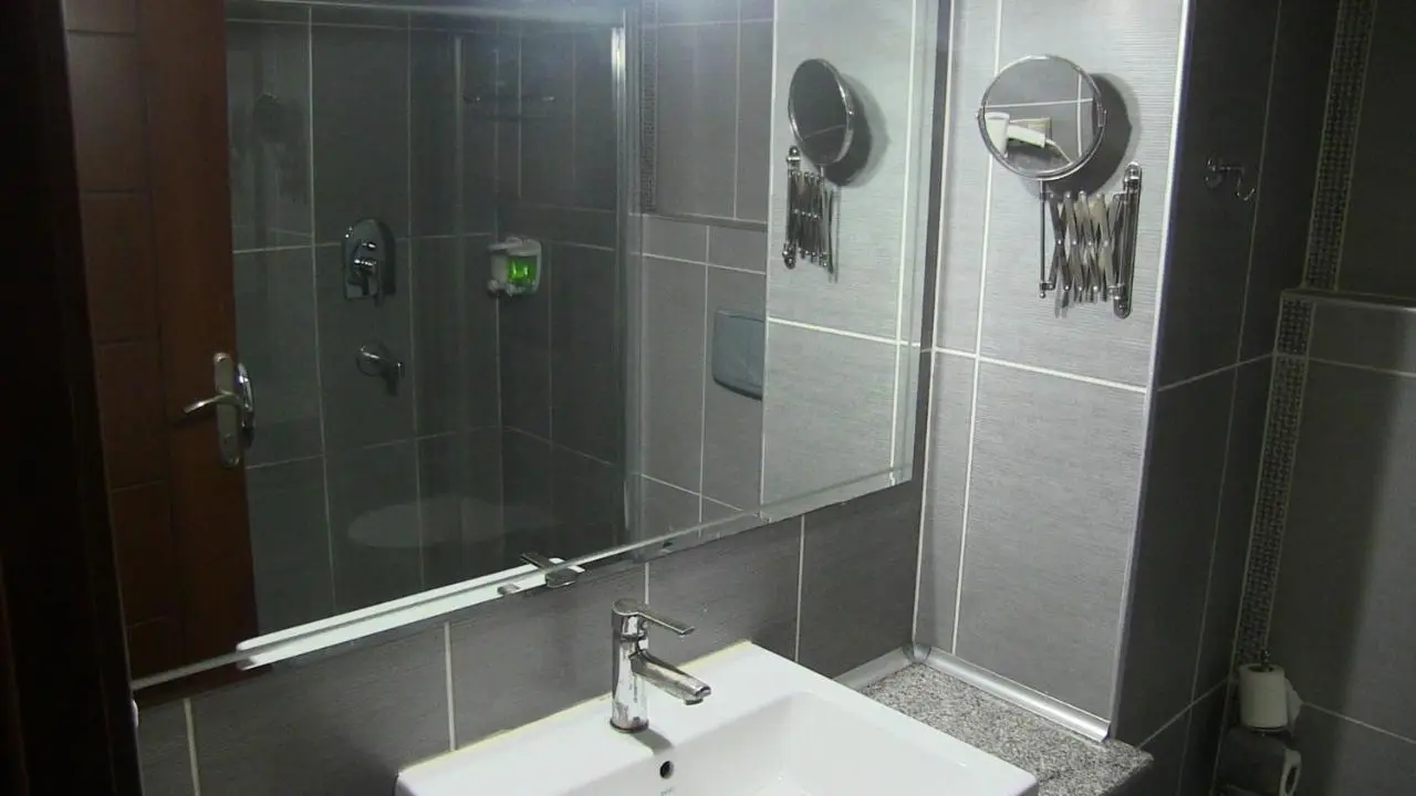 Paluri Otel Hopa