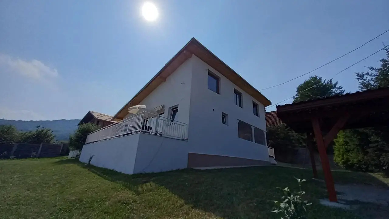 Vila Ejna , Misevici