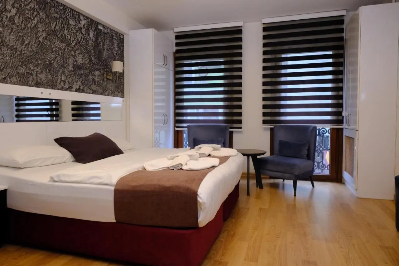 taksim çamdalı suit