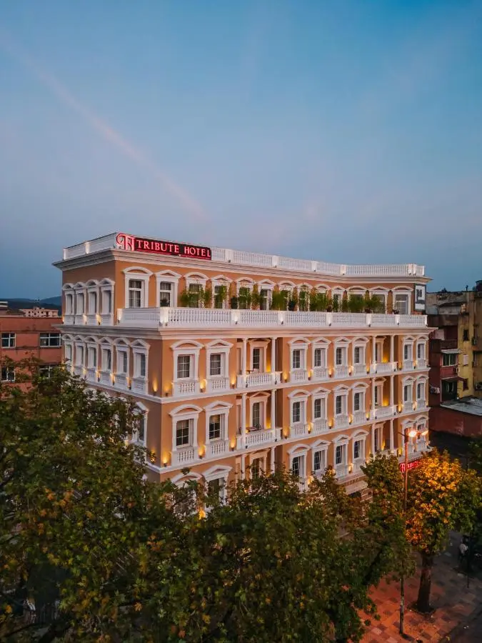 TRIBUTE Hotel