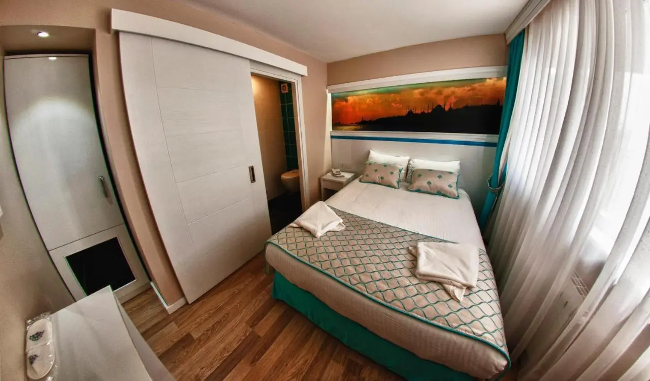 Star Holiday Hotel